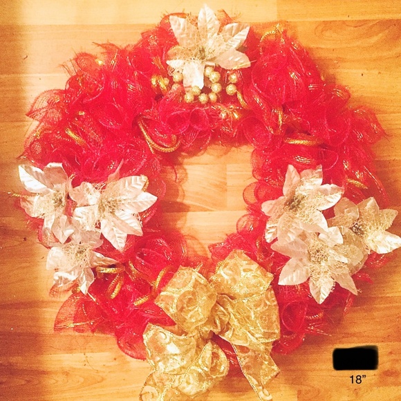 Beautiful Christmas wreath 18” - Picture 1 of 1